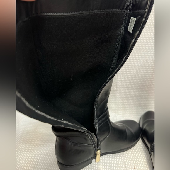 Like New! Michael Kors Riding Style Boot - Picture 5 of 8